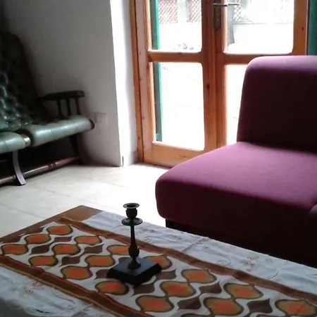 Larissa House * Scalea